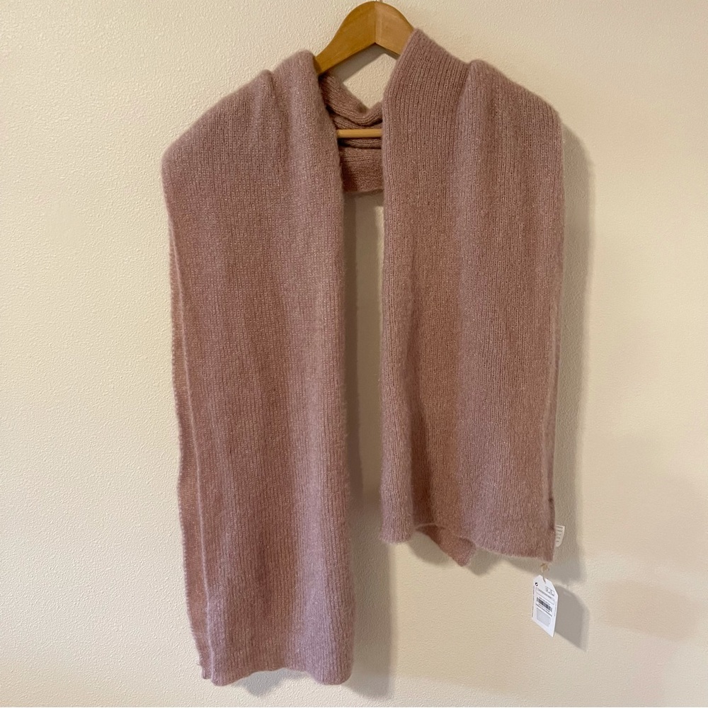 Sfera Femme Collection Dusty Pink Shimmer Knit Scarf NWT-24x72”